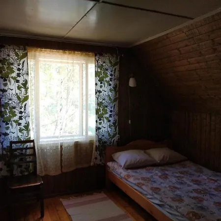 Country house Joeniidu House Trolla